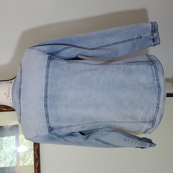 DG2, light wash denim jacket. - Picture 5 of 8